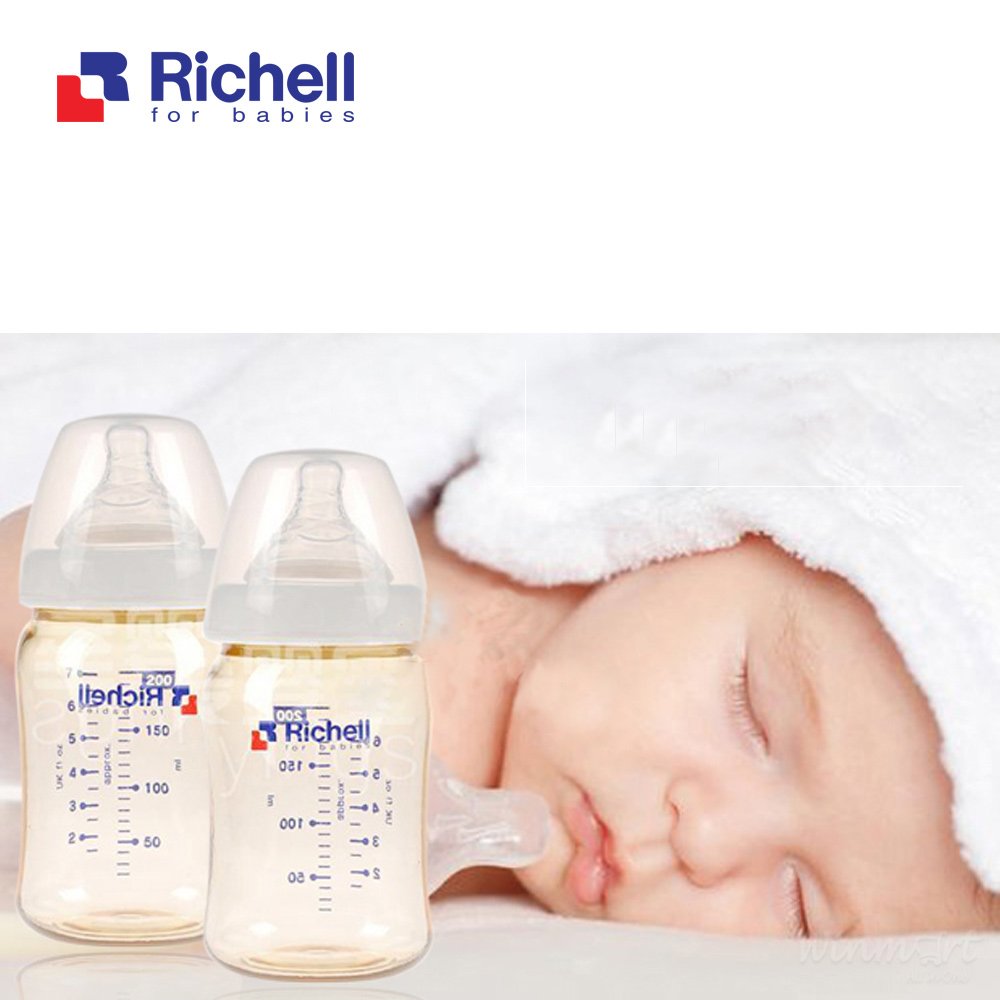 Bình sữa PPSU của Rechell dễ dàng sử dụng