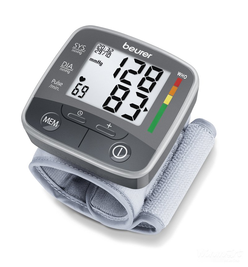 Máy đo huyết áp điện tử cổ tay mã BC32 dễ sử dụng